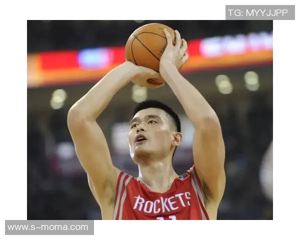 姚明专用椅的设计理念与篮球运动员的身高优势结合的完美体现 姚明专用椅的设计理念与篮球运动员的身高优势结合的完美体现